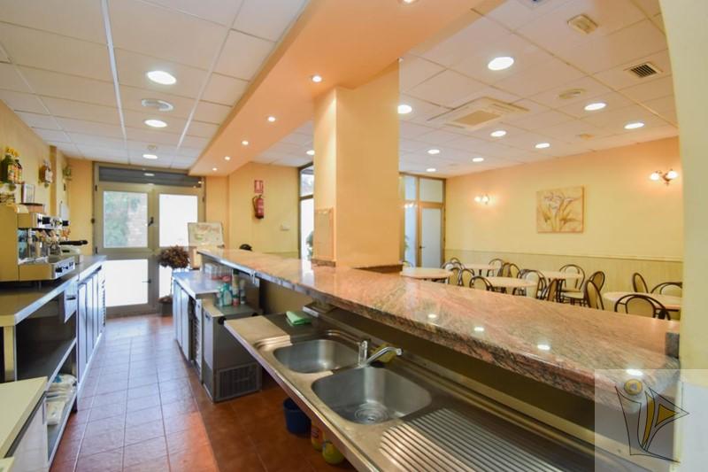 For sale of commercial in Las Gabias
