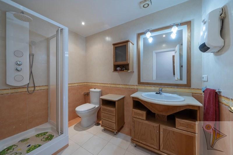 For sale of house in La Zubia