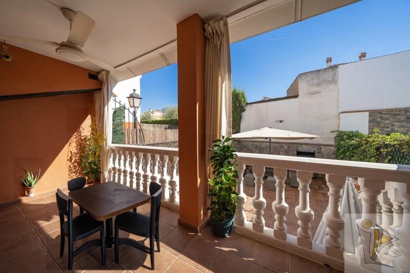 For sale of house in La Zubia