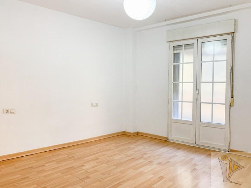 For sale of flat in Granada