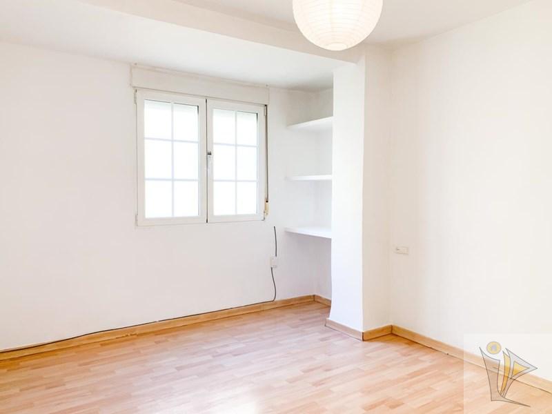 For sale of flat in Granada
