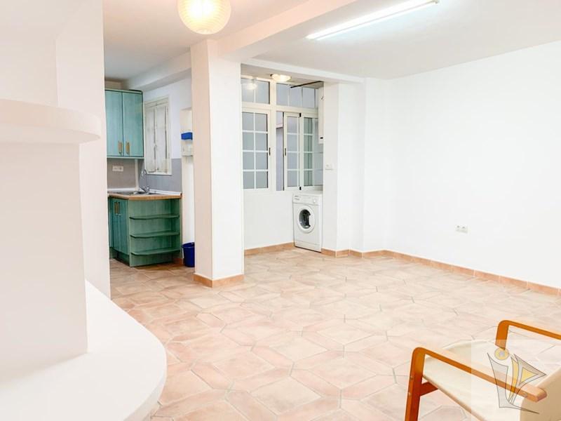For sale of flat in Granada