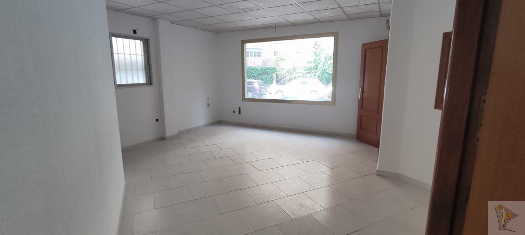 Venta de local comercial en Granada