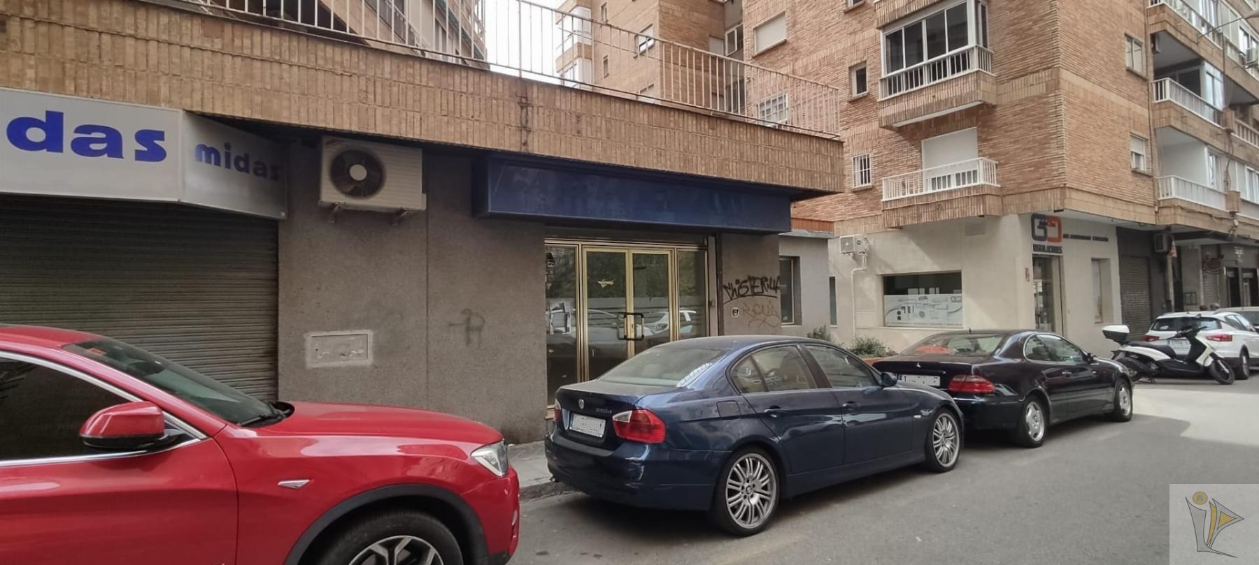 Venta de local comercial en Granada