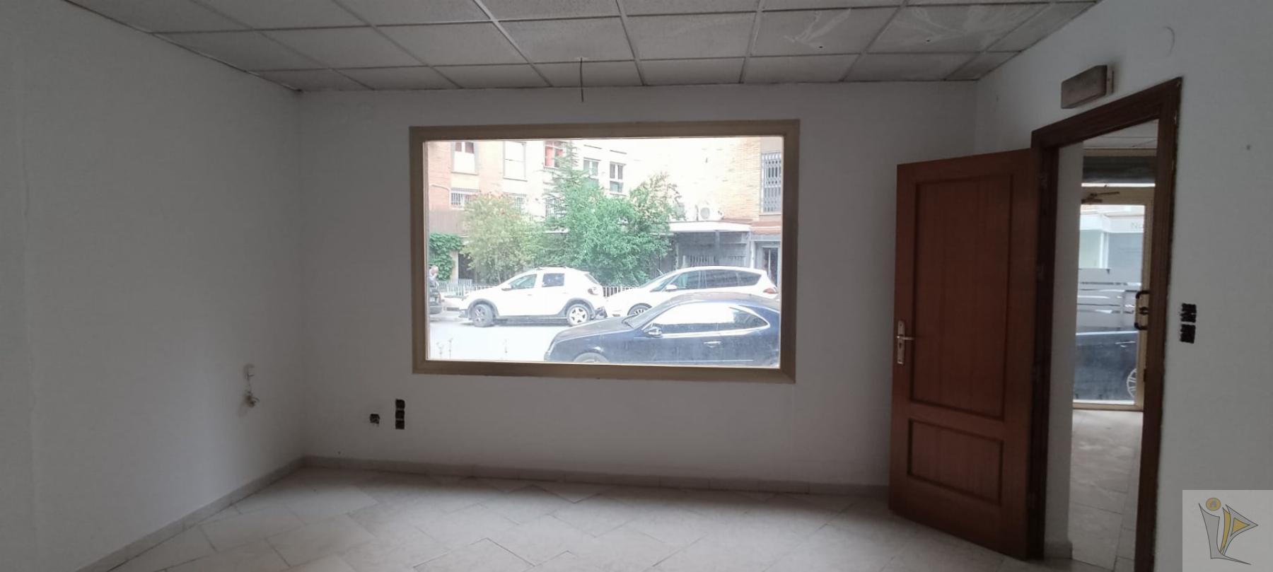 Venta de local comercial en Granada