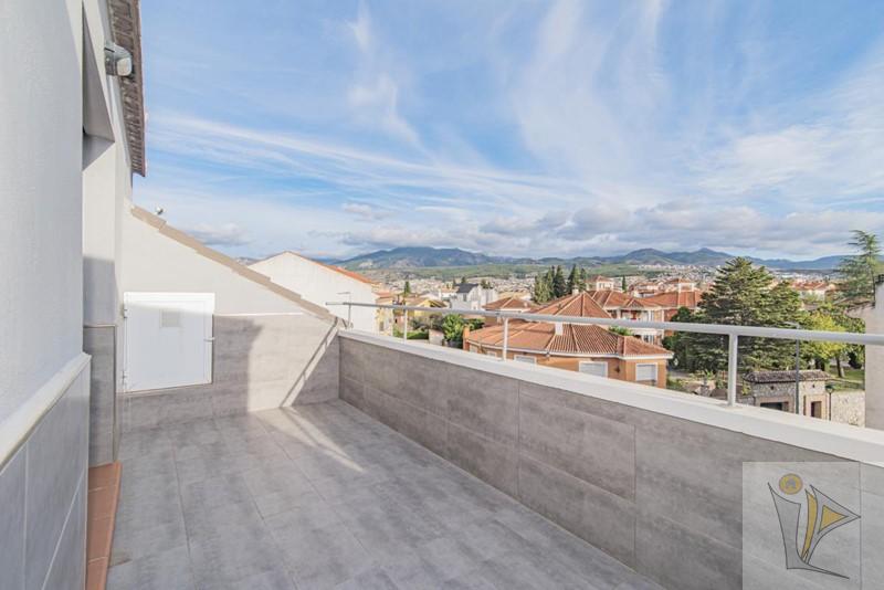 For sale of penthouse in Ogíjares