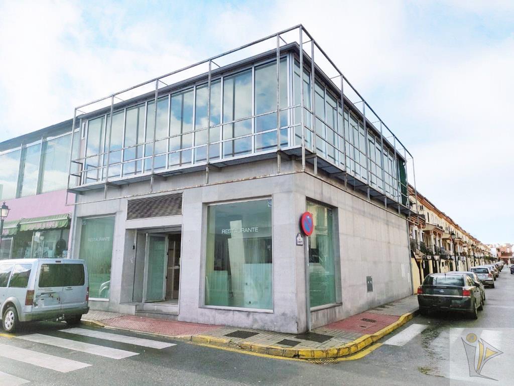 For sale of commercial in Híjar