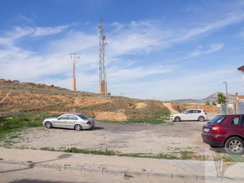 For sale of land in Otura