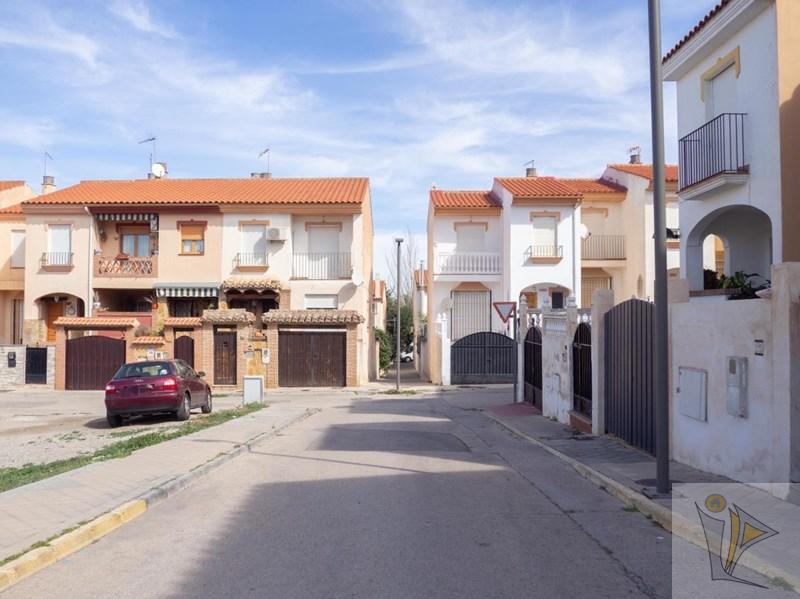 For sale of land in Otura