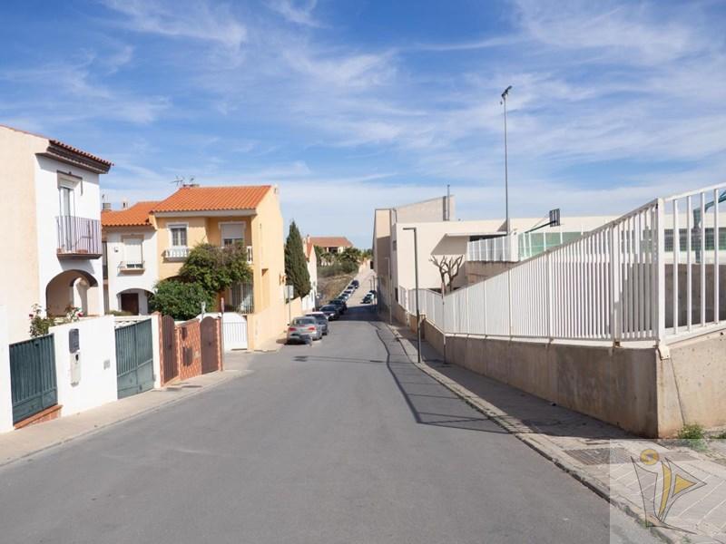 For sale of land in Otura