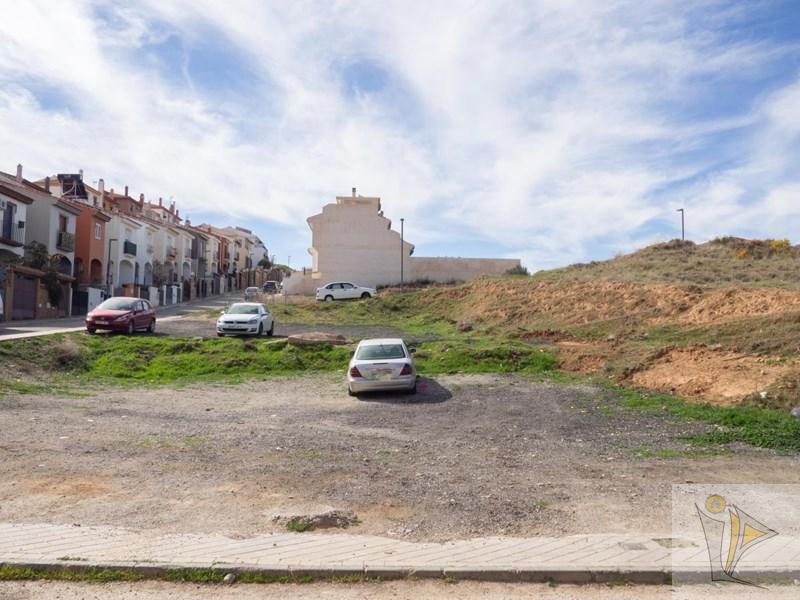 For sale of land in Otura