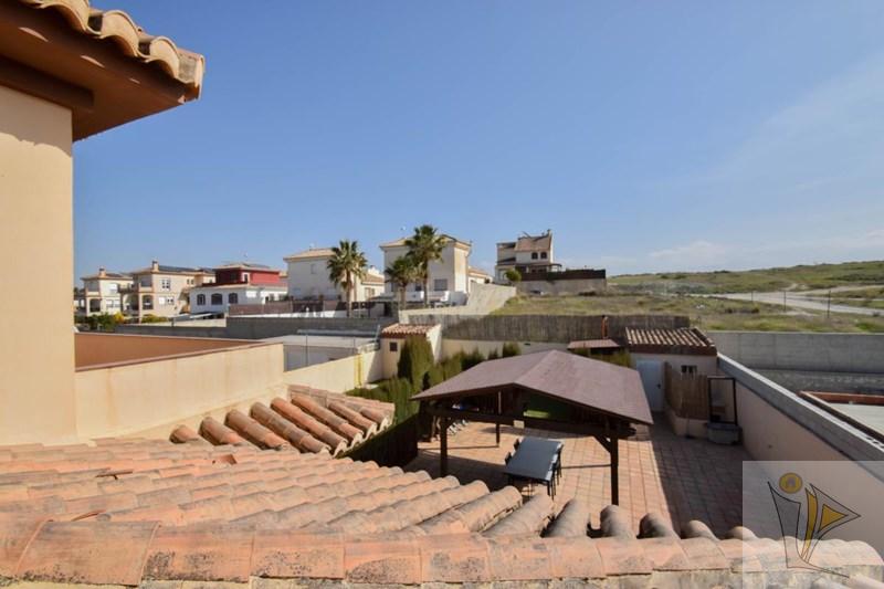 Venta de chalet en Alhendín