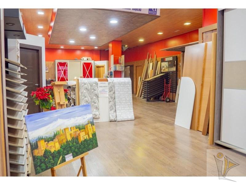 Venta de local comercial en Granada