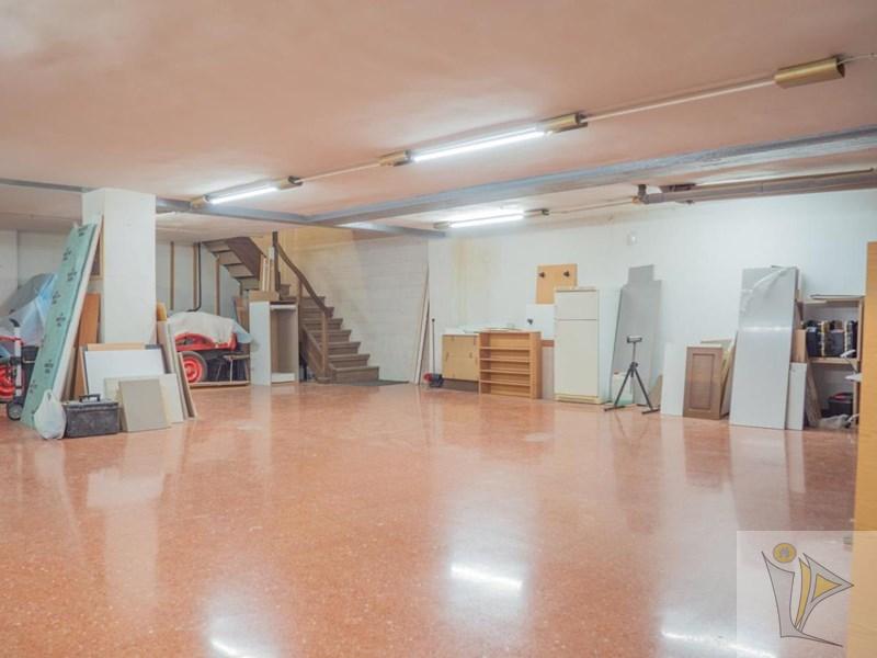 Venta de local comercial en Granada