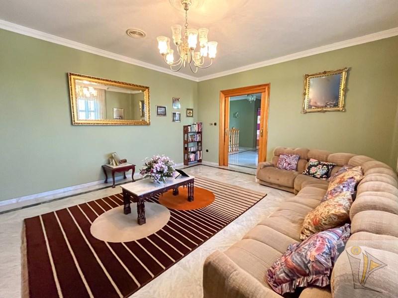 For sale of chalet in Atarfe