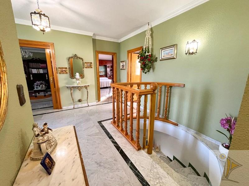 For sale of chalet in Atarfe