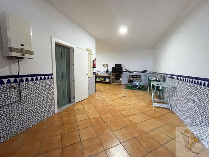 For sale of chalet in Atarfe