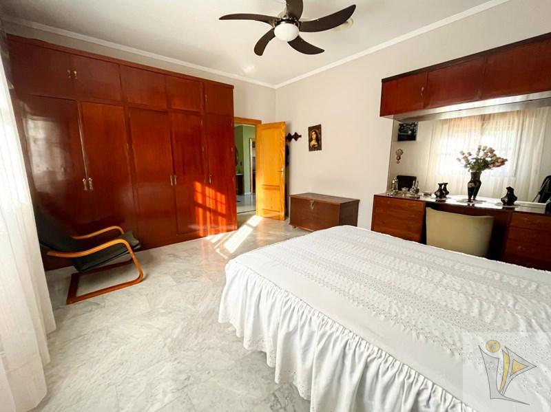 For sale of chalet in Atarfe