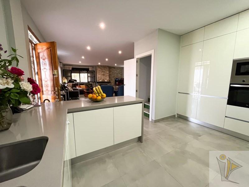 For sale of chalet in Atarfe