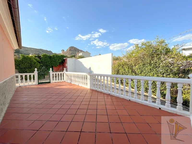 For sale of chalet in Atarfe