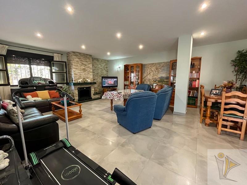 For sale of chalet in Atarfe