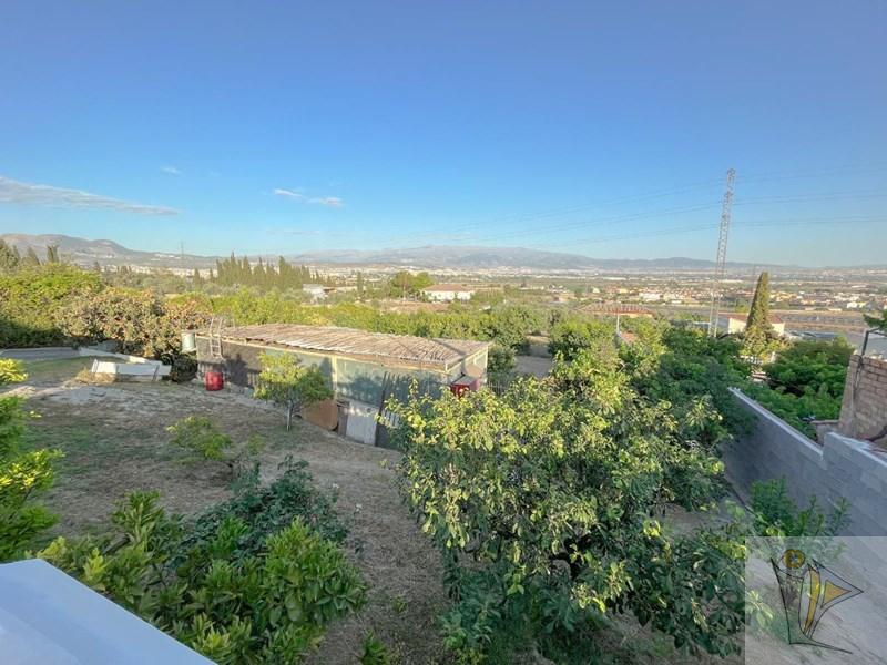 For sale of chalet in Atarfe