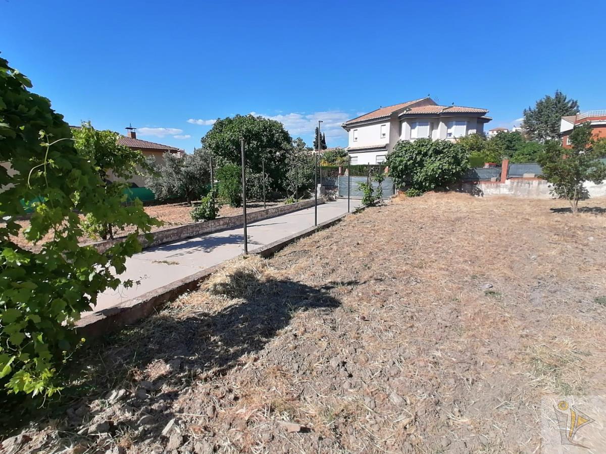 For sale of land in Otura
