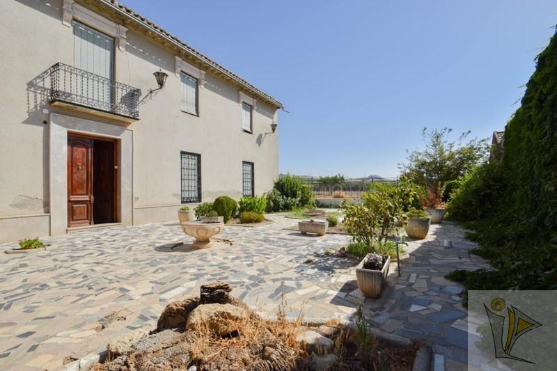 For sale of house in Pinos Puente