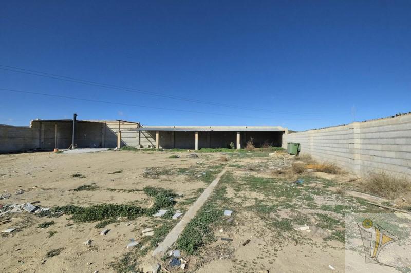 Venta de finca rústica en Padul