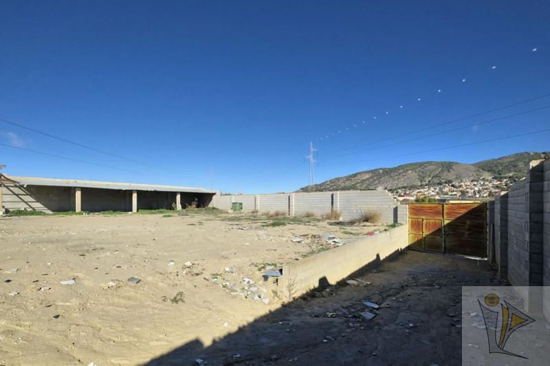 Venta de finca rústica en Padul