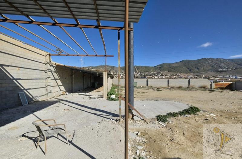 Venta de finca rústica en Padul