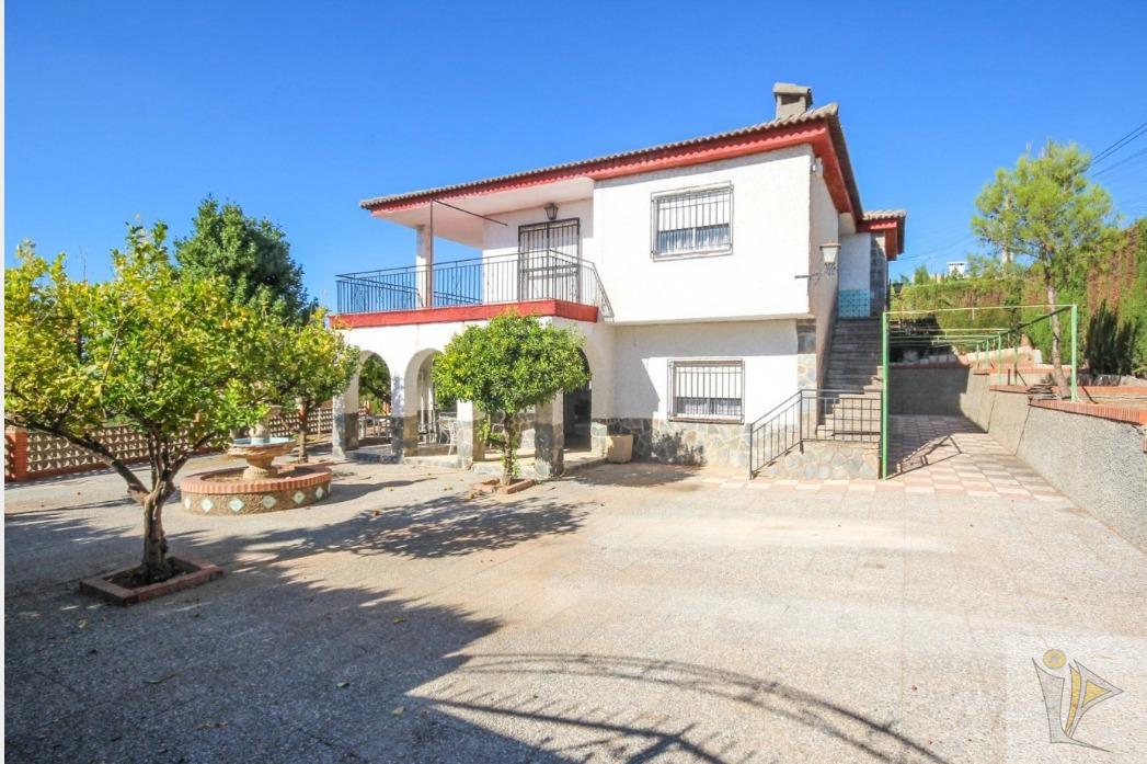 Venta de chalet en Monachil