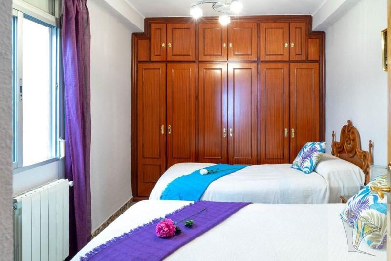 For sale of house in Granada