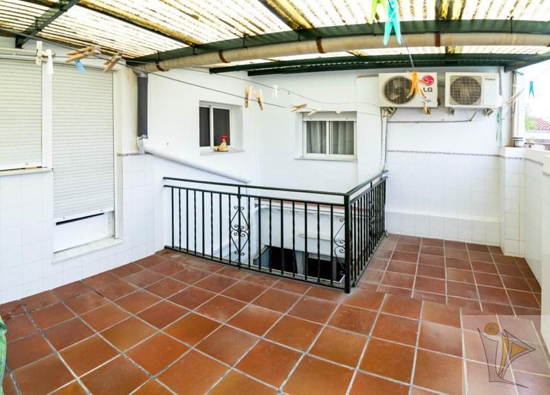 For sale of house in Granada