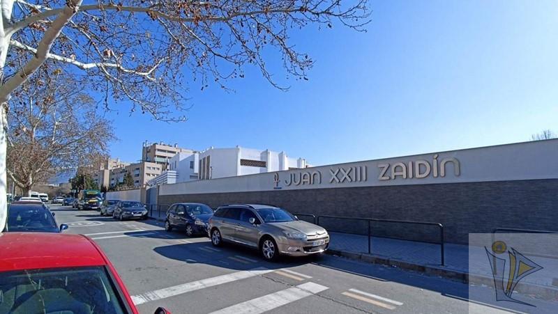 For sale of house in Granada