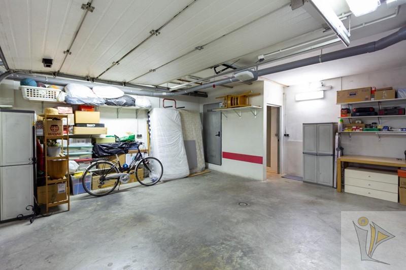 For sale of house in Granada