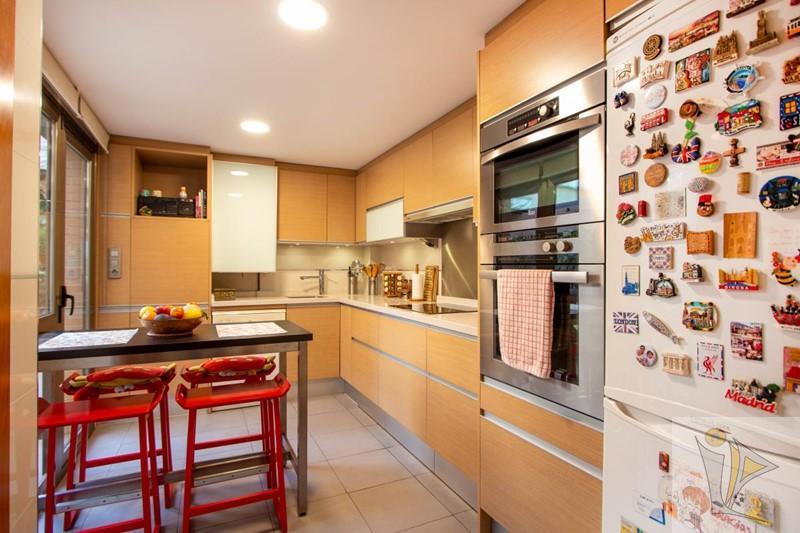 For sale of house in Granada