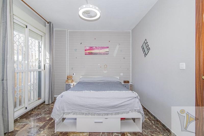 For sale of house in Huétor Vega