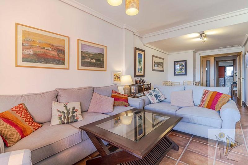 For sale of flat in Motril