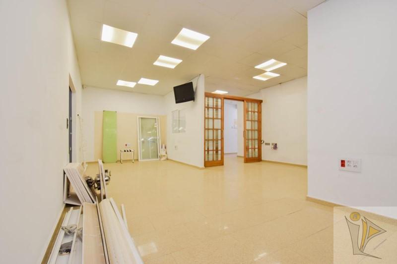 For sale of commercial in Atarfe