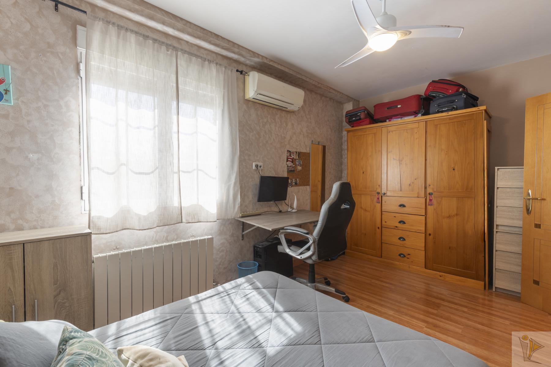 For sale of chalet in Otura