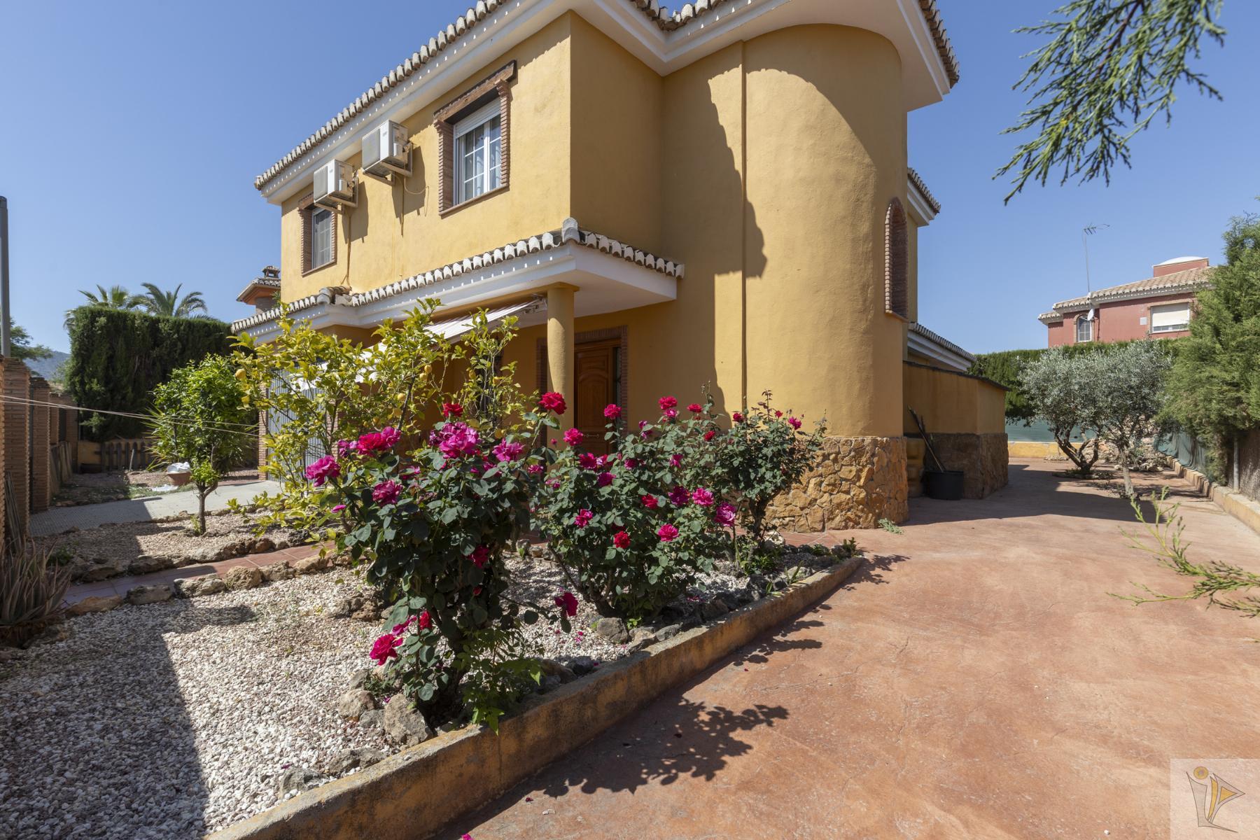 For sale of chalet in Otura