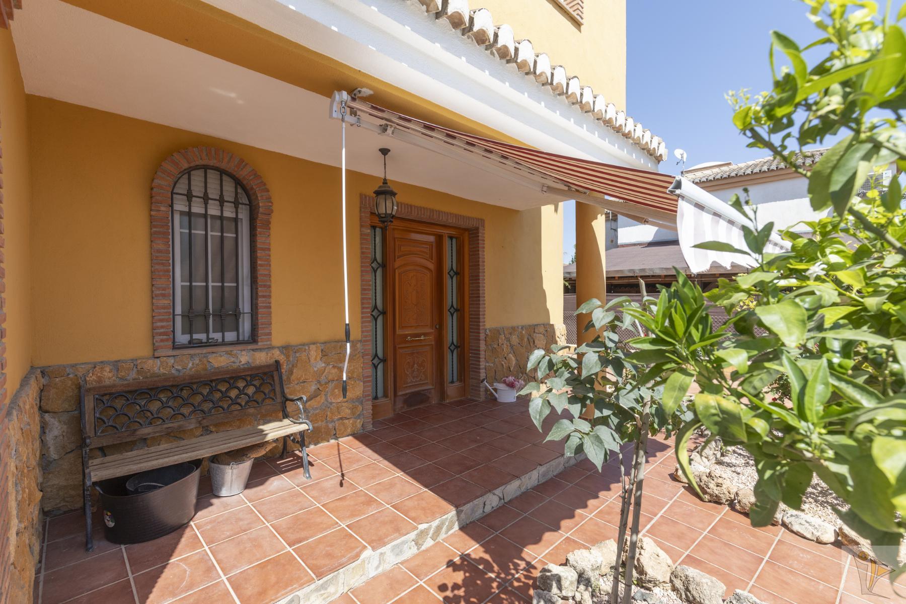 For sale of chalet in Otura