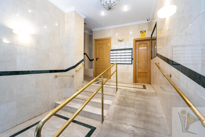 For sale of flat in Granada
