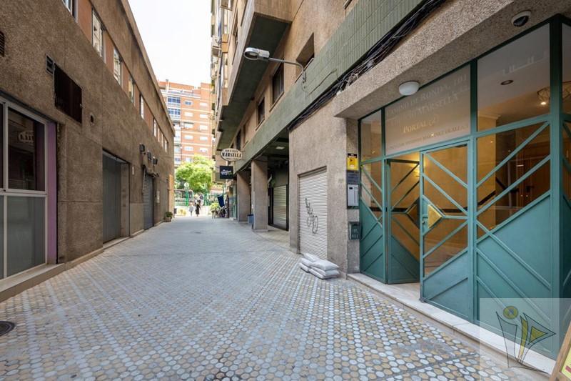 For sale of flat in Granada