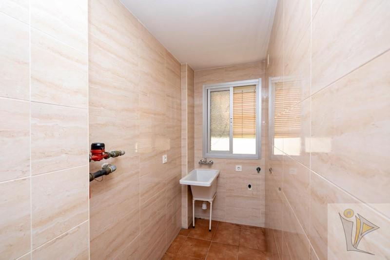 For sale of flat in Granada