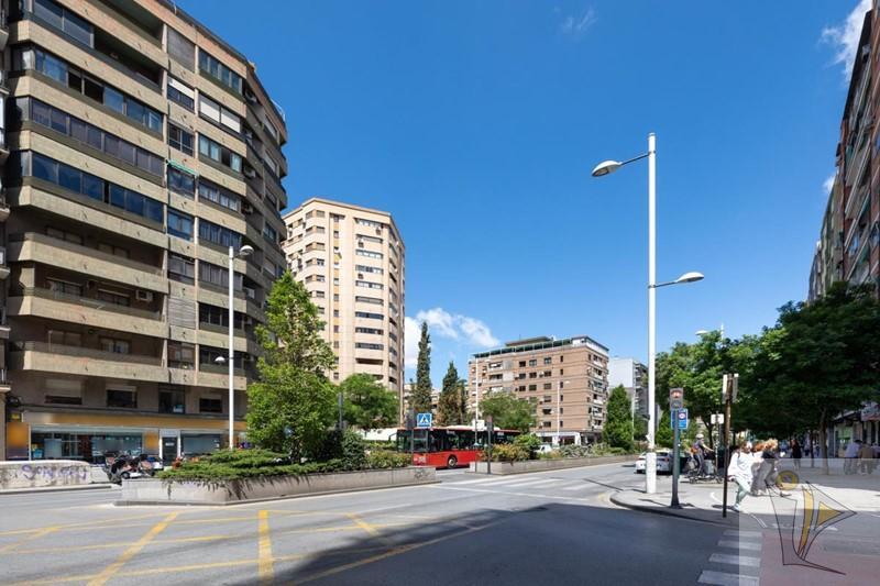 For sale of flat in Granada
