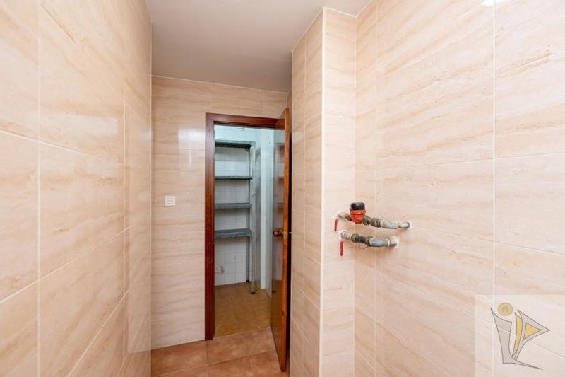 For sale of flat in Granada