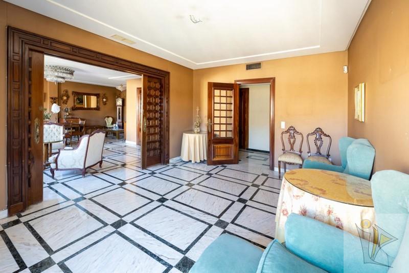 For sale of flat in Granada