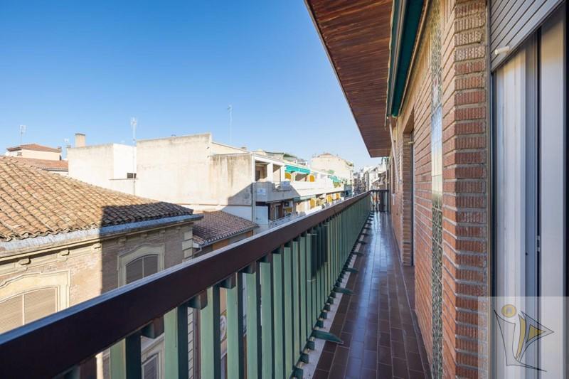 For sale of flat in Granada